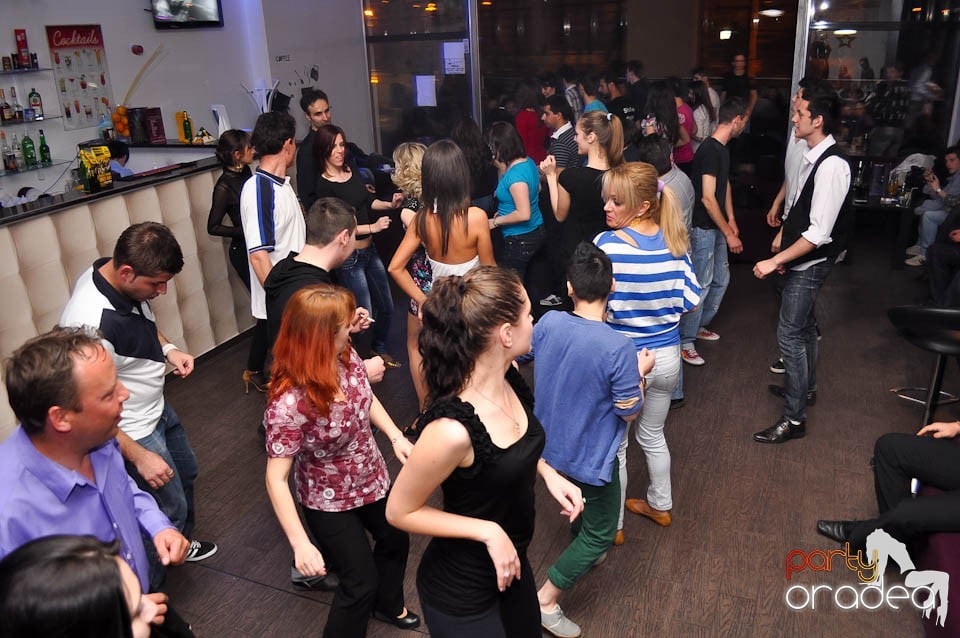 Seară de dans în Blondy's, 