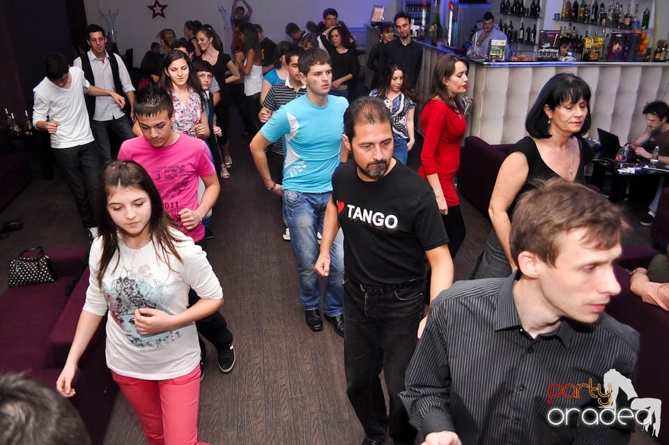 Seară de dans în Blondy's, 