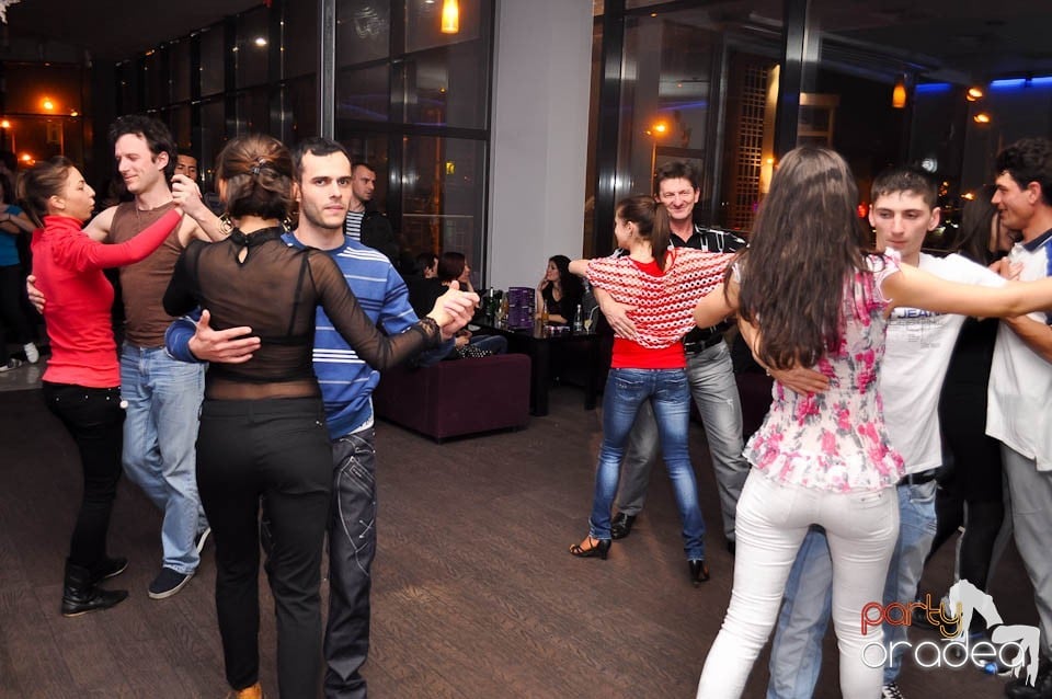 Seară de dans în Blondy's, 