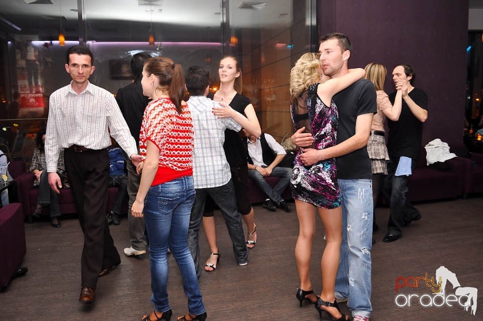 Seară de dans în Blondy's, 