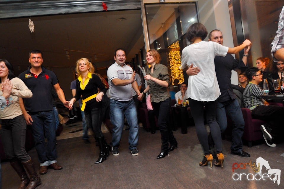 Seară de dans în Blondy's, 