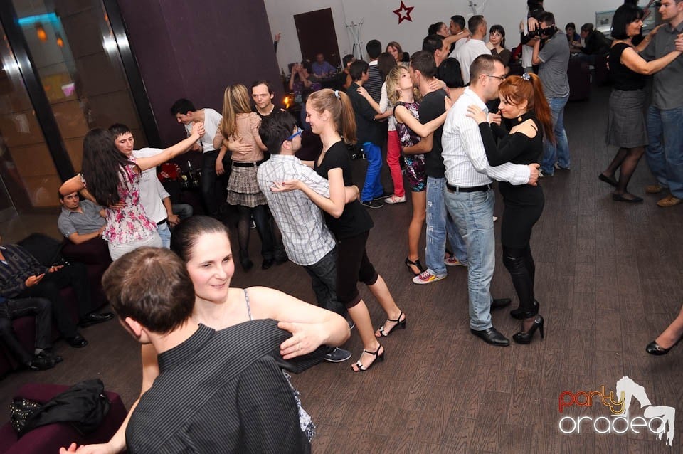 Seară de dans în Blondy's, 