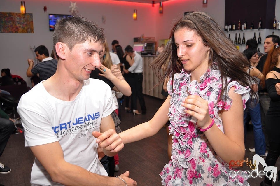 Seară de dans în Blondy's, 