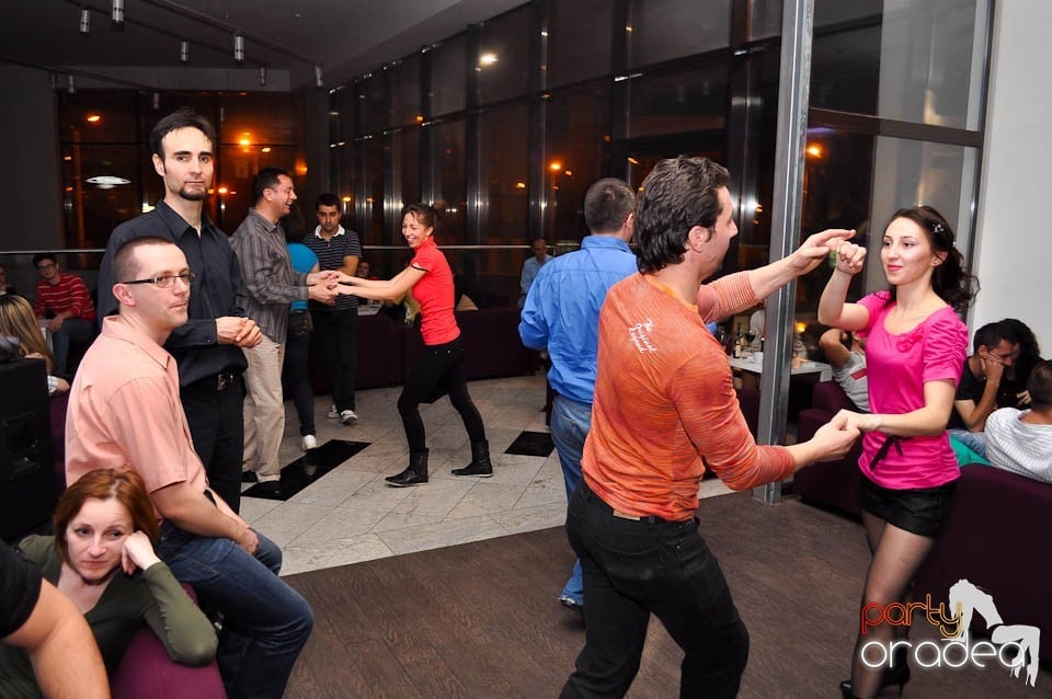 Seară de dans în Blondy's, 