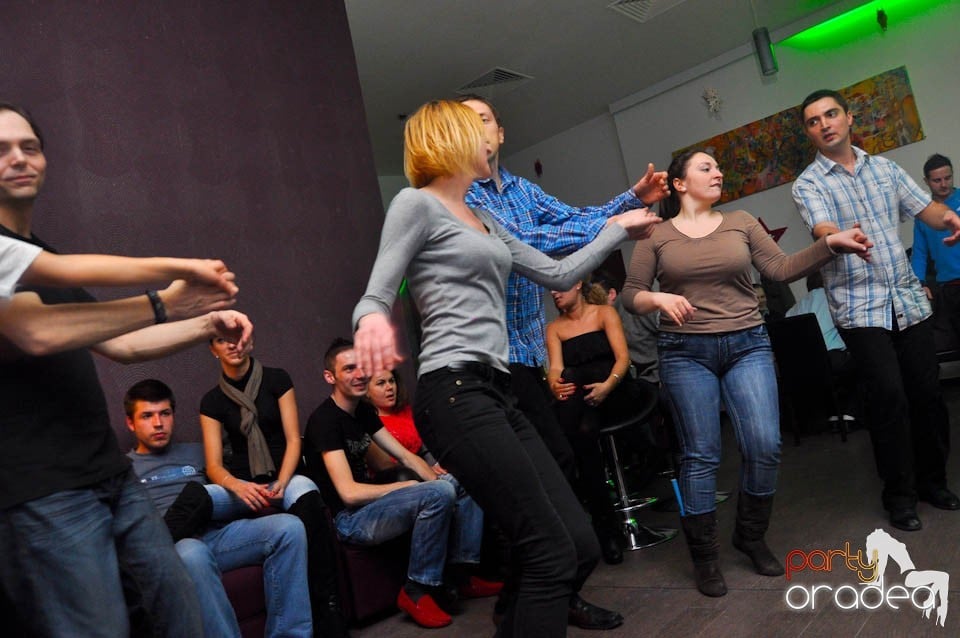 Seară de dans în Blondy's, 