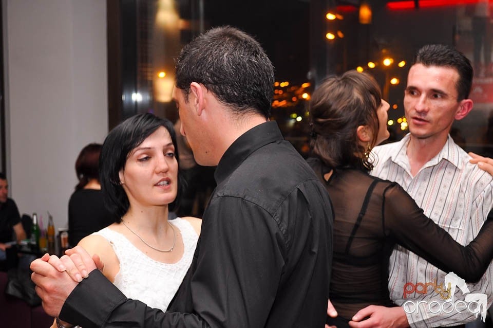 Seară de dans în Blondy's, 