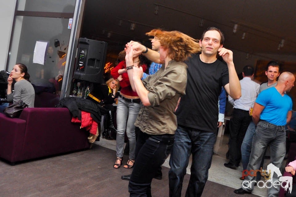 Seară de dans în Blondy's, 