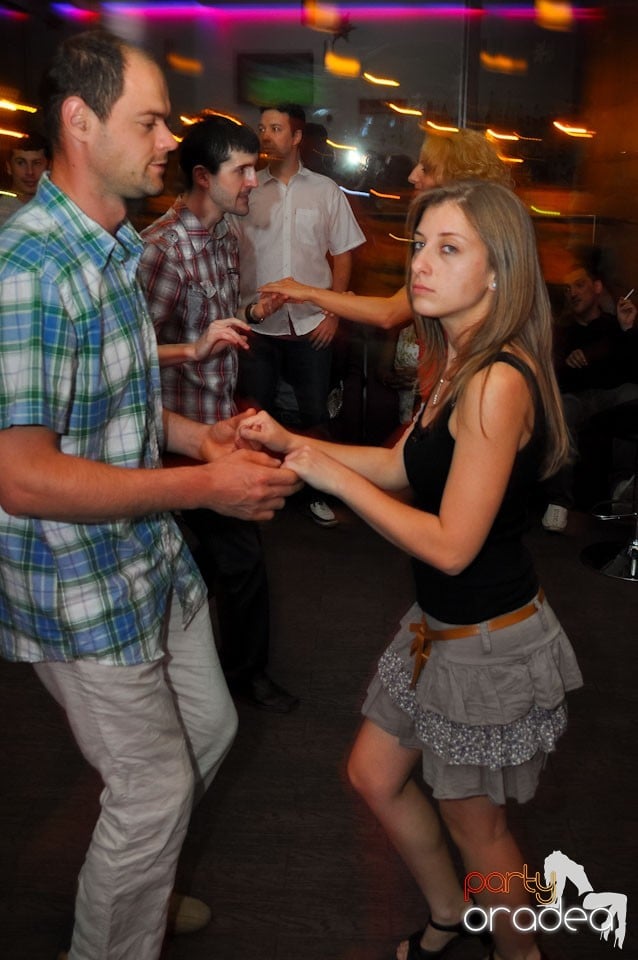 Seară de dans în Blondy's, 