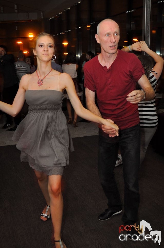 Seară de dans în Blondy's, 