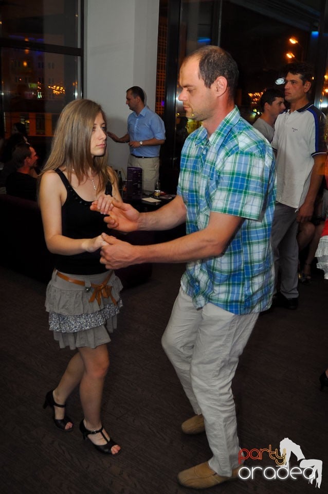 Seară de dans în Blondy's, 