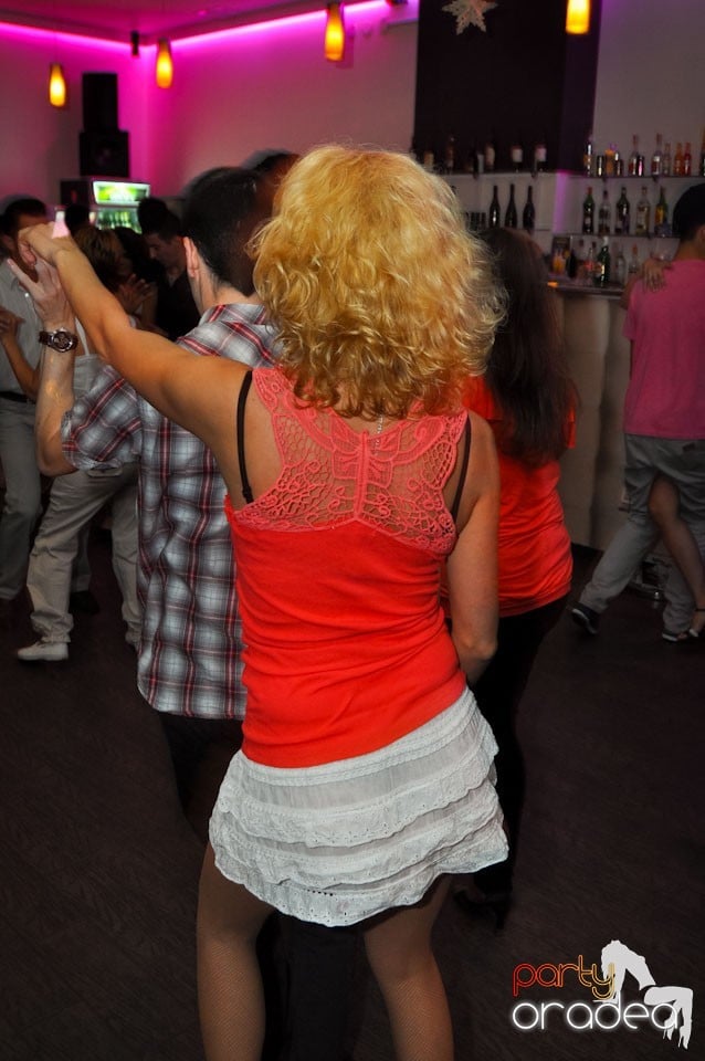 Seară de dans în Blondy's, 