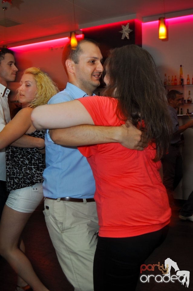 Seară de dans în Blondy's, 