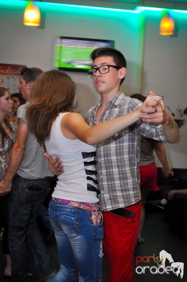 Seară de dans în Blondy's, 