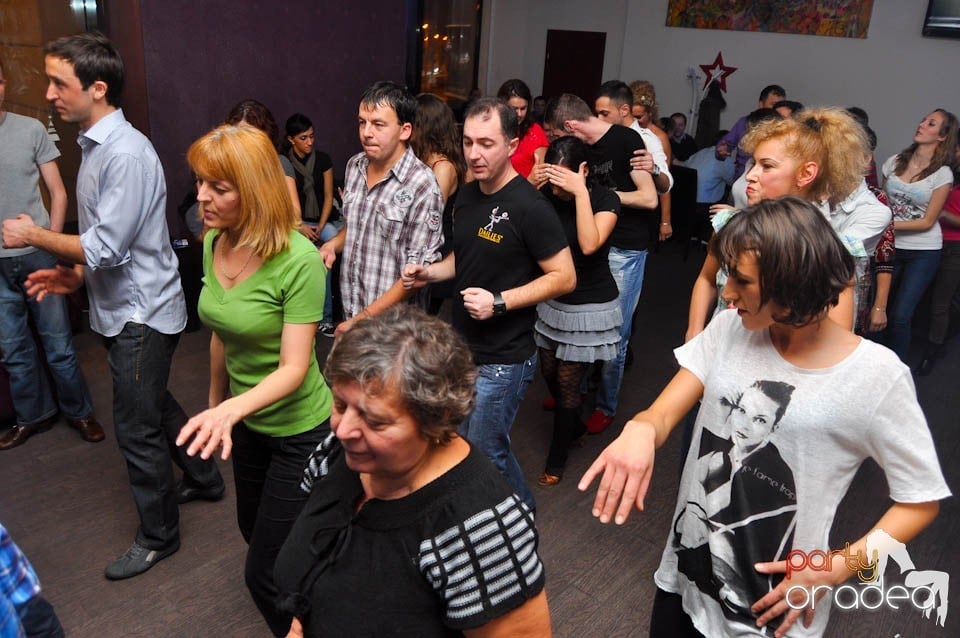 Seară de dans în Blondy's, 
