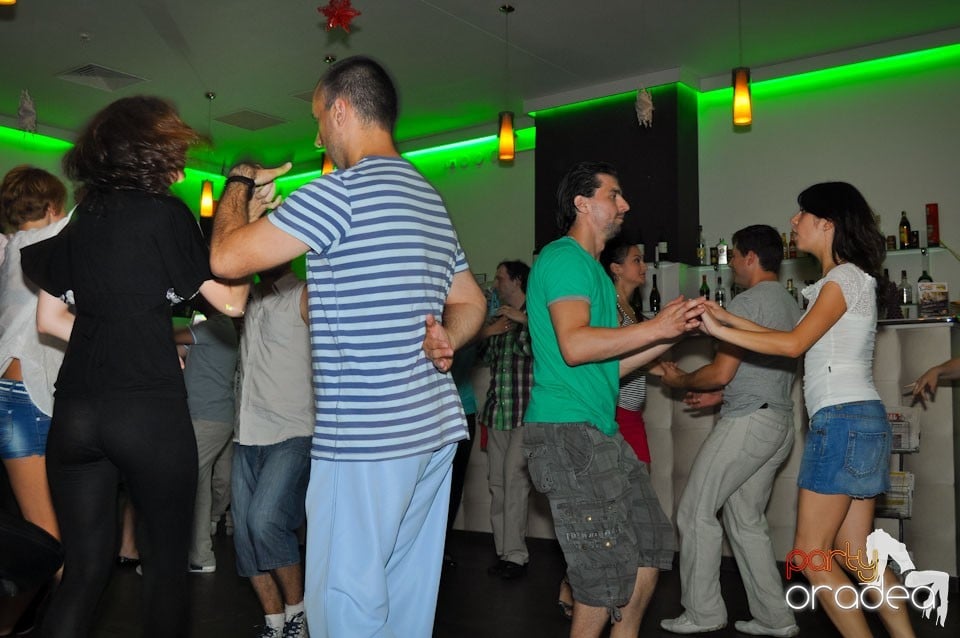 Seară de dans în Blondy's, 