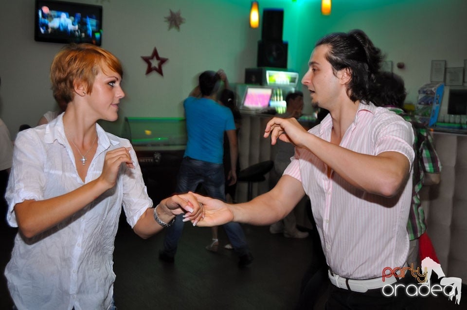 Seară de dans în Blondy's, 