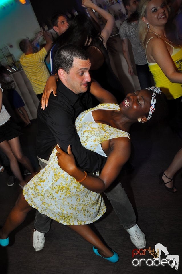 Seară de dans în Blondy's, 