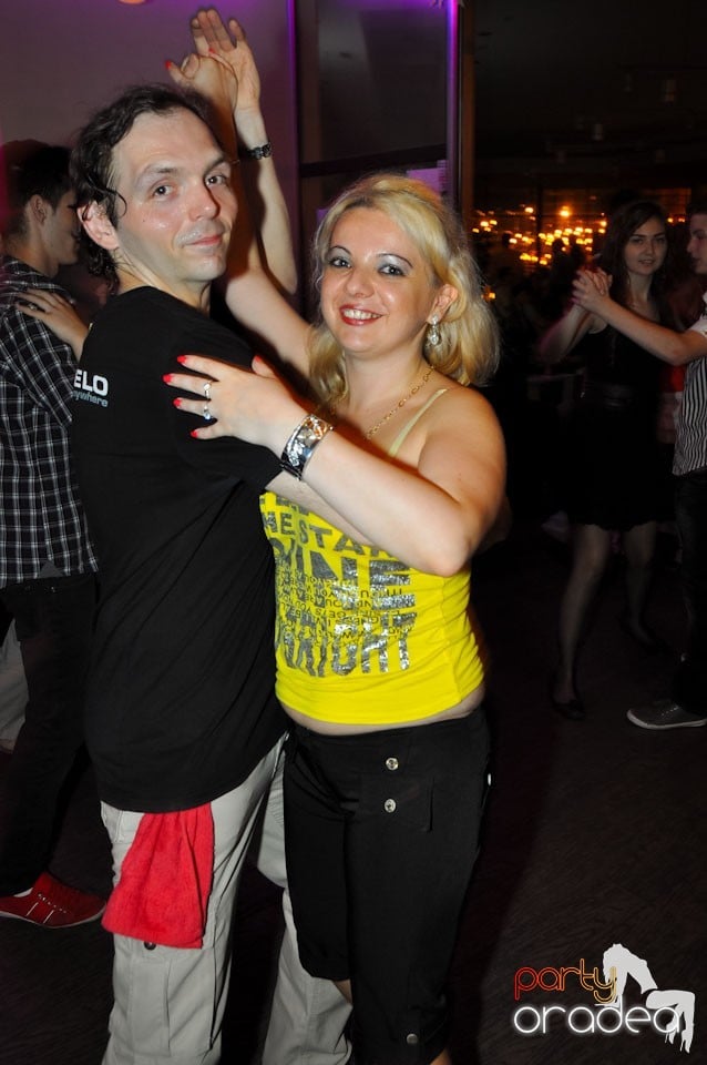 Seară de dans în Blondy's, 