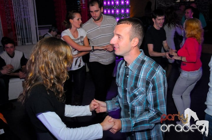 Seară de dans în Club Life,