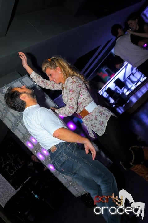 Seară de dans în Club Life,