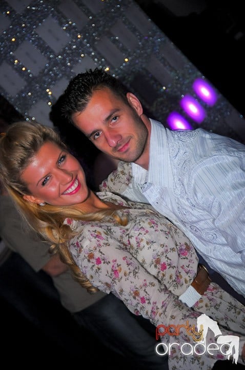 Seară de dans în Club Life,