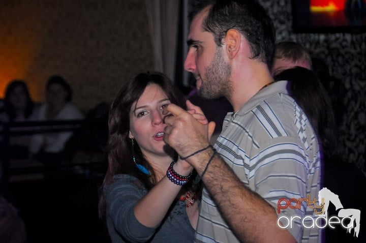 Seară de dans în Club Life,