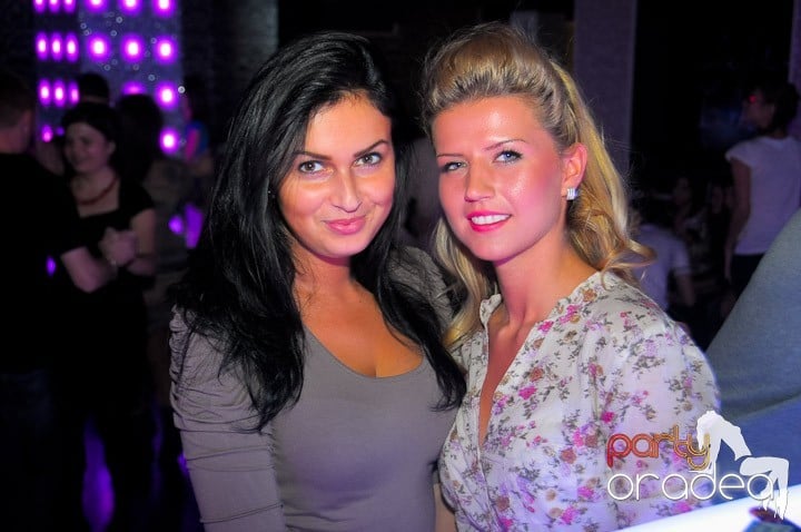 Seară de dans în Club Life, 