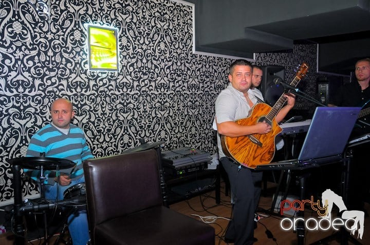 Seară de dans în Club Life,