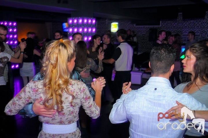 Seară de dans în Club Life,
