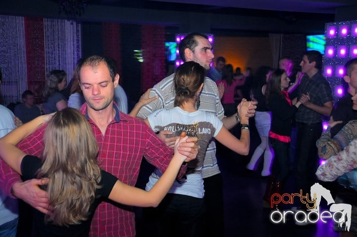 Seară de dans în Club Life,