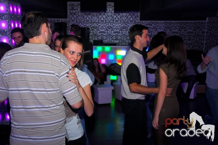 Seară de dans în Club Life, 