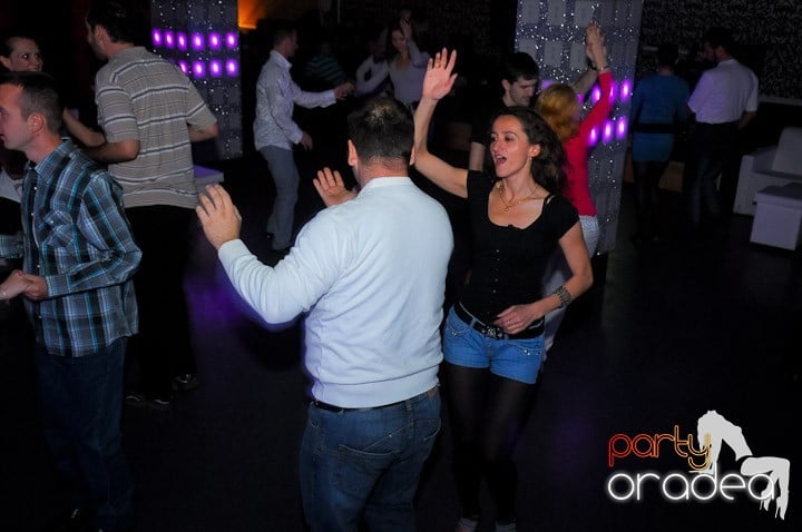 Seară de dans în Club Life, 