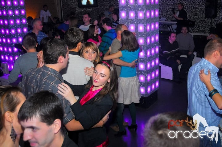 Seară de dans în Club Life,