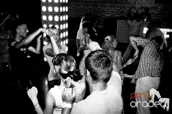Seară de dans în Life Club, 