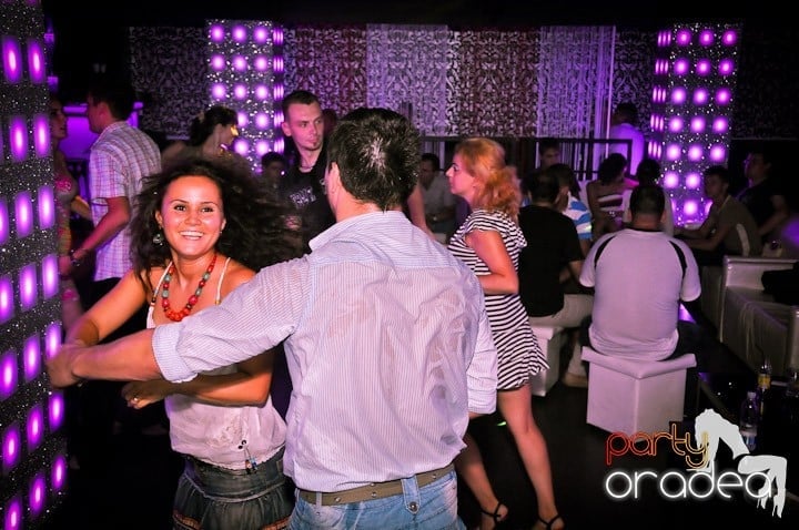 Seară de dans în Life Club, 