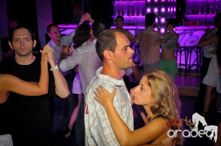 Seară de dans în Life Club, 