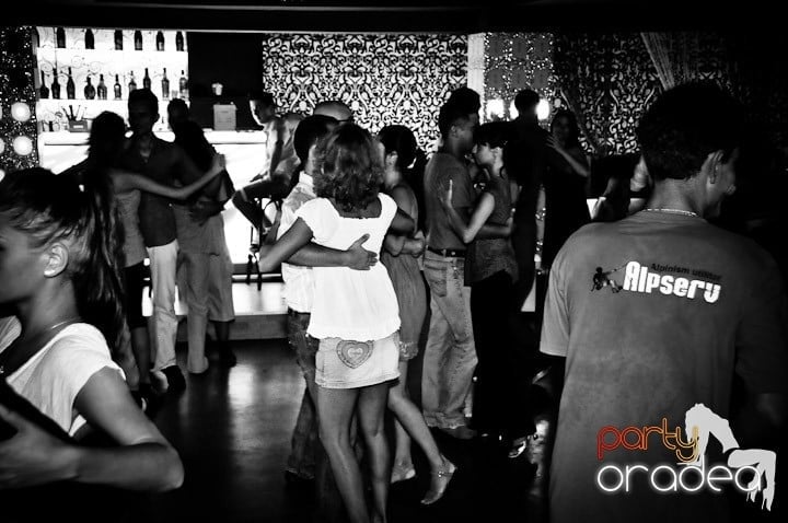 Seară de dans în Life Club, 