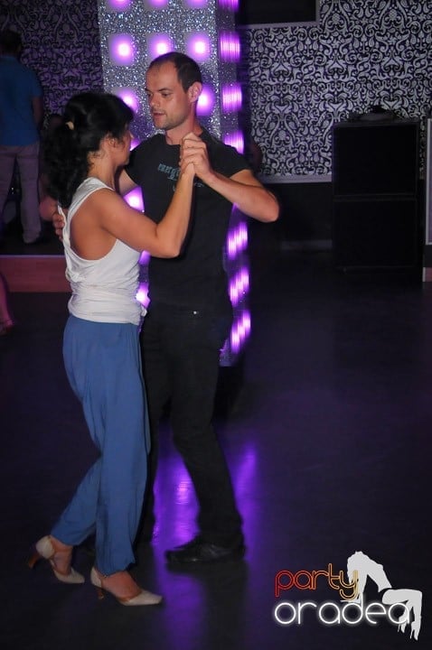 Seară de dans în Life Club, 