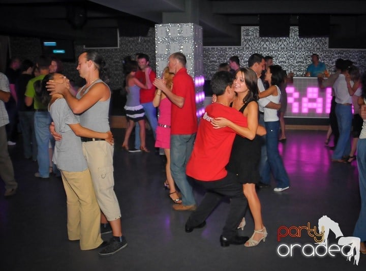Seară de dans în Life Club, 