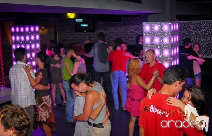 Seară de dans în Life Club, 