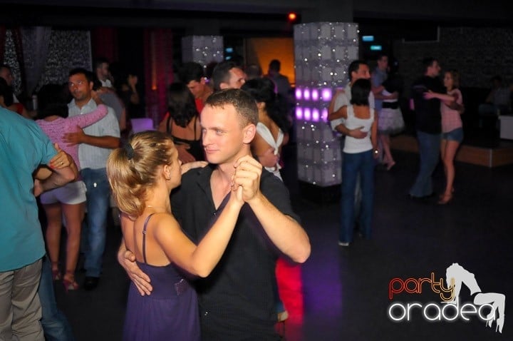 Seară de dans în Life Club, 