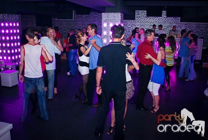 Seară de dans în Life Club, 