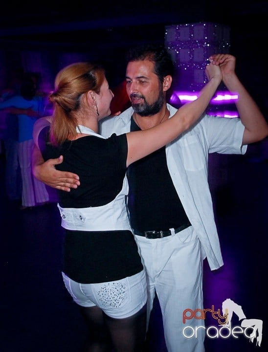 Seară de dans în Life Club, 