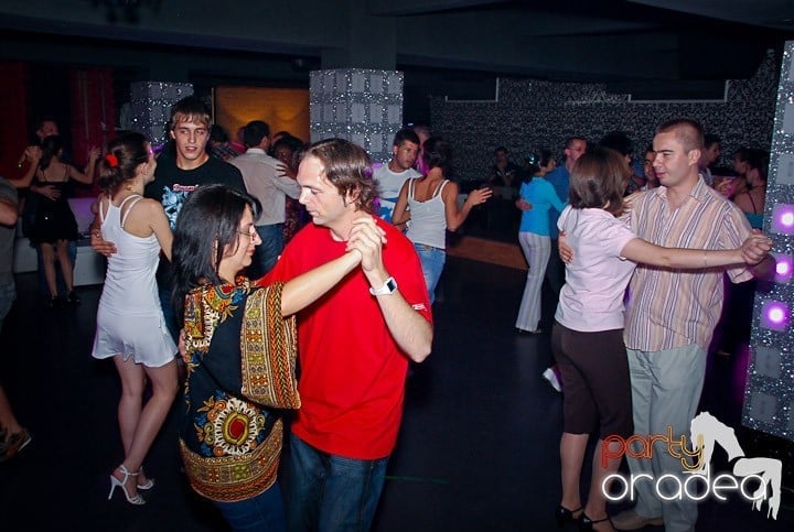 Seară de dans în Life Club, 