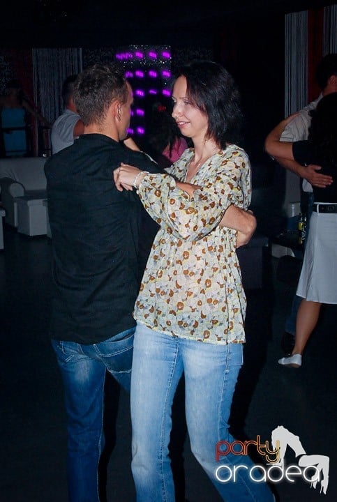 Seară de dans în Life Club, 