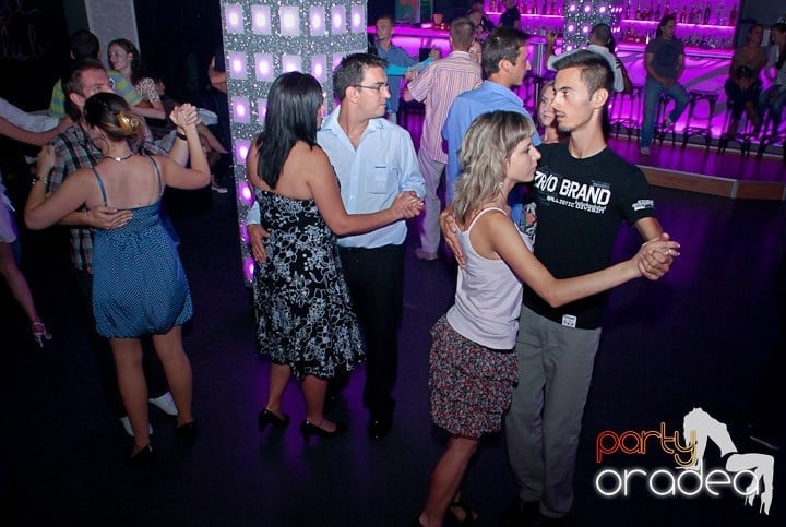 Seară de dans în Life Club, 