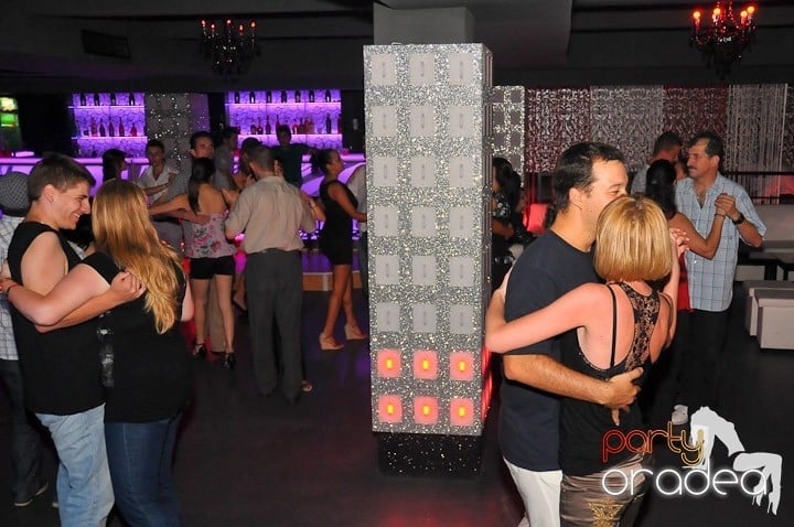 Seară de dans în Life Club, 