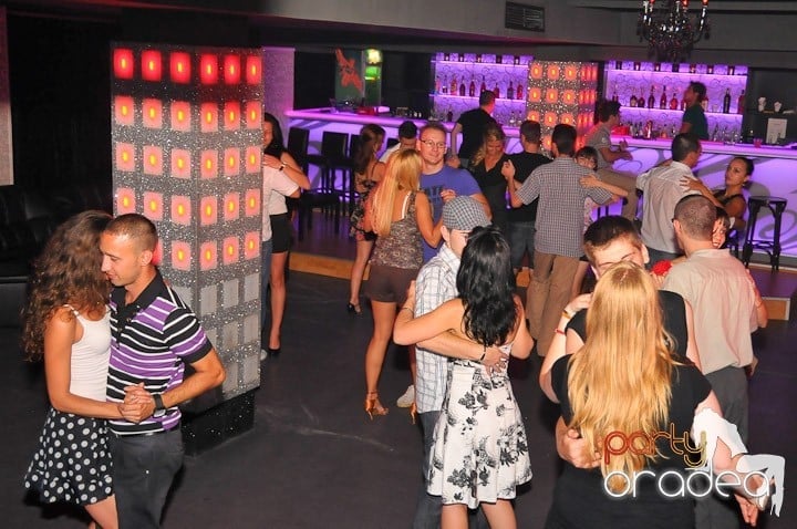 Seară de dans în Life Club, 