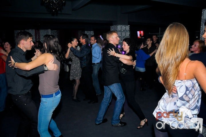 Seară de dans în Life Club,