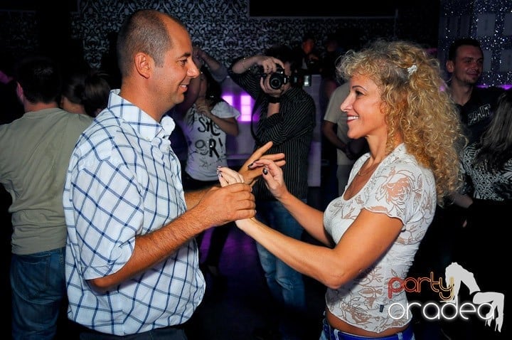 Seară de dans în Life Club,